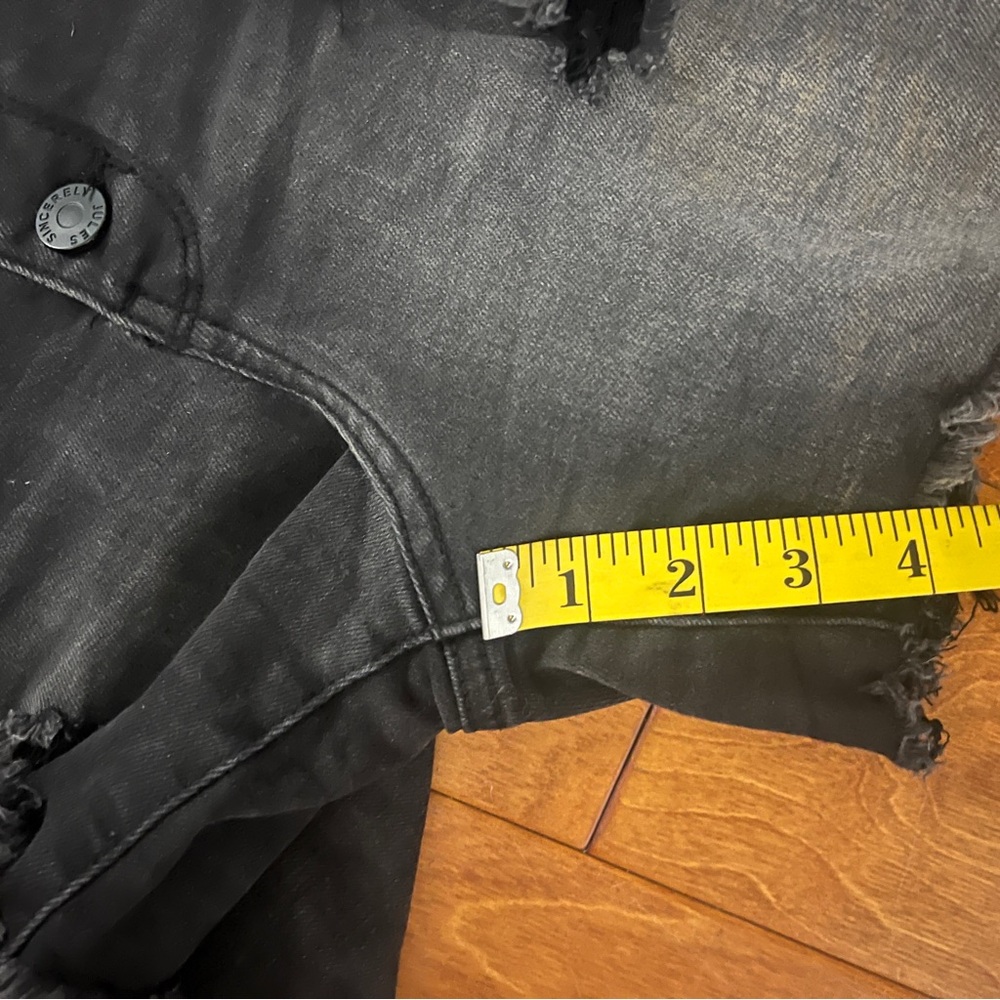 Sincerely Jules Distressed Jean Shorts Size 9 Black Whimsygoth 90’s Casual - Picture 8 of 8